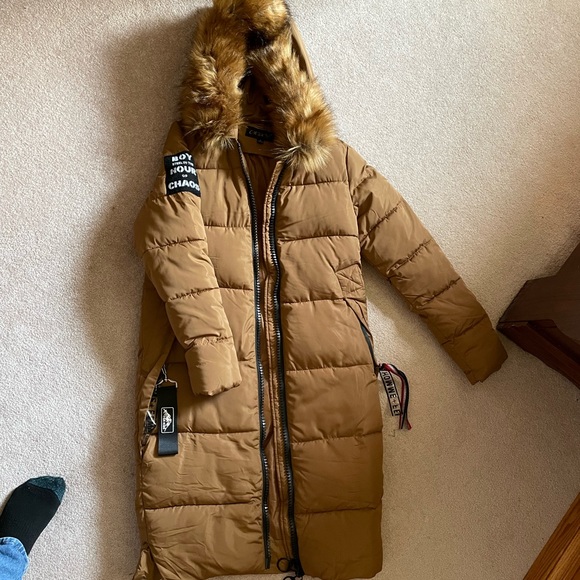 SUMMER SALE 💐🎉 Brown Coat with Fur - Picture 6 of 9